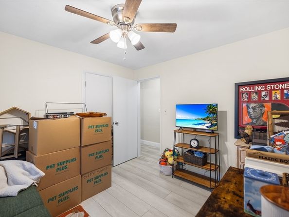 13 Edith Rd, Framingham MA 01701