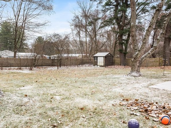 13 Edith Rd, Framingham MA 01701