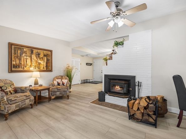 13 Edith Rd, Framingham MA 01701