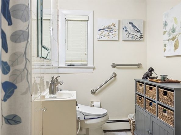 13 Edith Rd, Framingham MA 01701