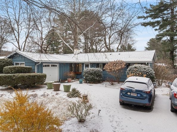 13 Edith Rd, Framingham MA 01701