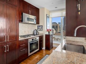 400 Stuart St 17C, Boston MA 02116
