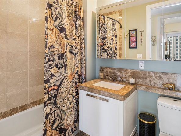 400 Stuart St 17C, Boston MA 02116
