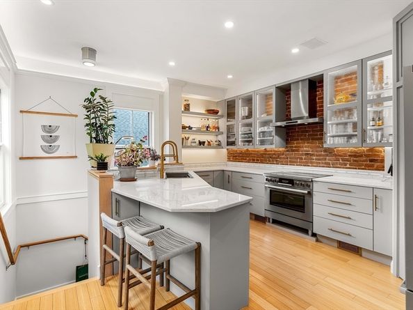 118 Pearl St 2, Cambridge MA 02139