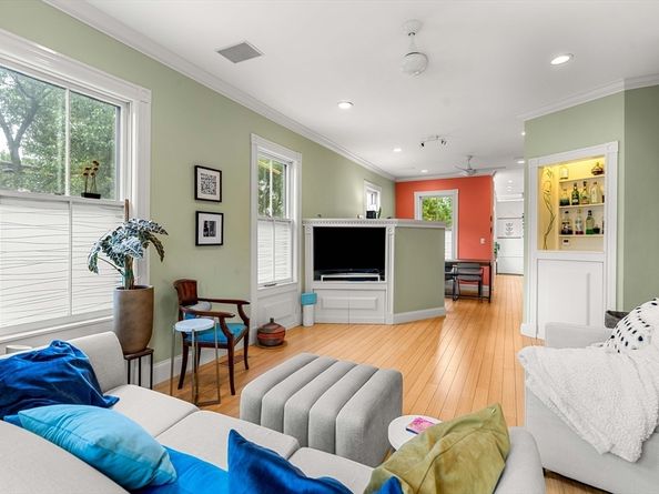 118 Pearl St 2, Cambridge MA 02139