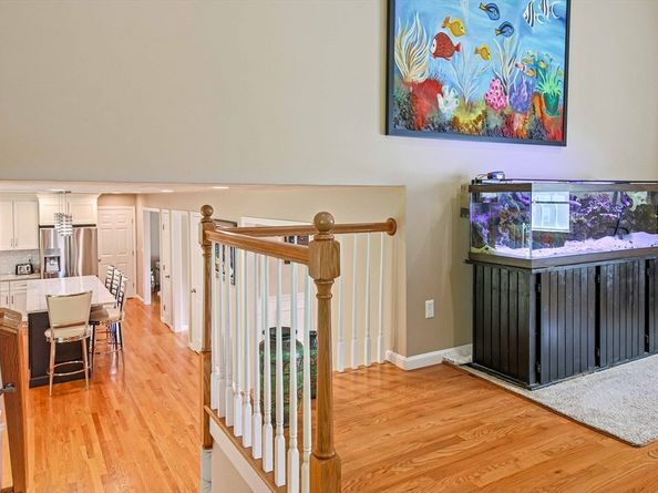 6 Blackwell Dr, Charlton MA 01507