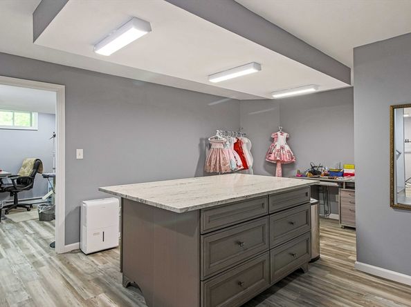6 Blackwell Dr, Charlton MA 01507
