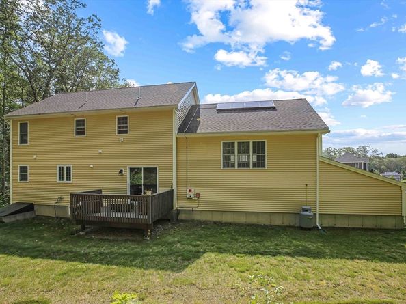 6 Blackwell Dr, Charlton MA 01507