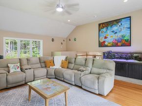 6 Blackwell Dr, Charlton MA 01507