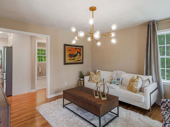 6 Blackwell Dr, Charlton MA 01507
