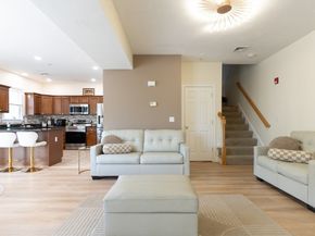 6 Knotts St 6, Hudson MA 01749