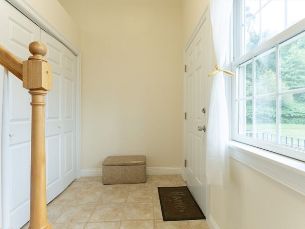 6 Knotts St 6, Hudson MA 01749