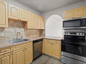 9972 SW 88th St 1126, Miami FL 33176