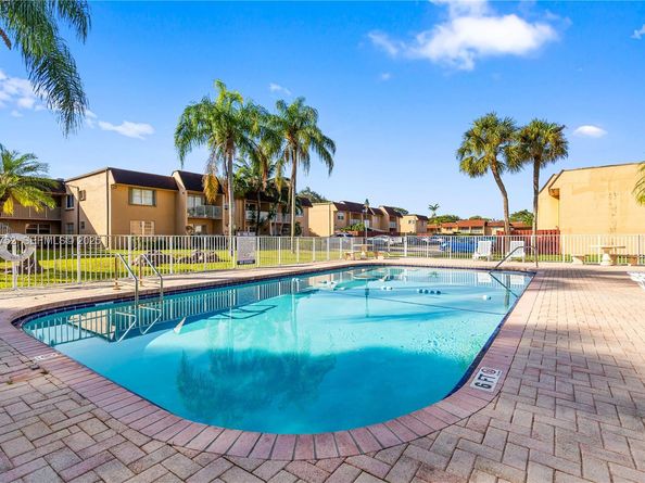 9972 SW 88th St 1126, Miami FL 33176