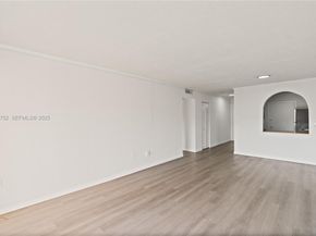 9972 SW 88th St 1126, Miami FL 33176
