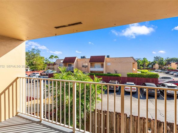 9972 SW 88th St 1126, Miami FL 33176