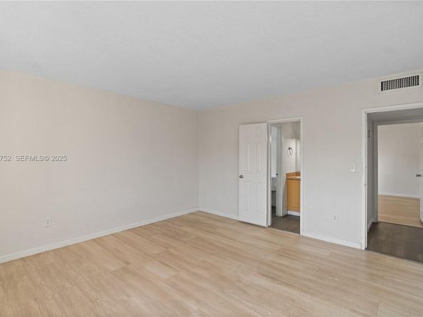 9972 SW 88th St 1126, Miami FL 33176