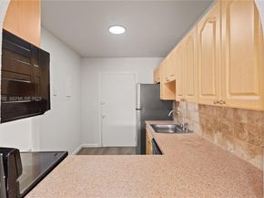 9972 SW 88th St 1126, Miami FL 33176