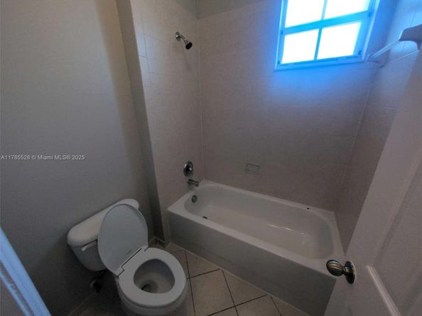 146 NE 36th Ter, Homestead FL 33033