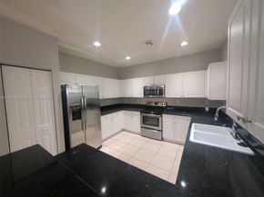 146 NE 36th Ter, Homestead FL 33033