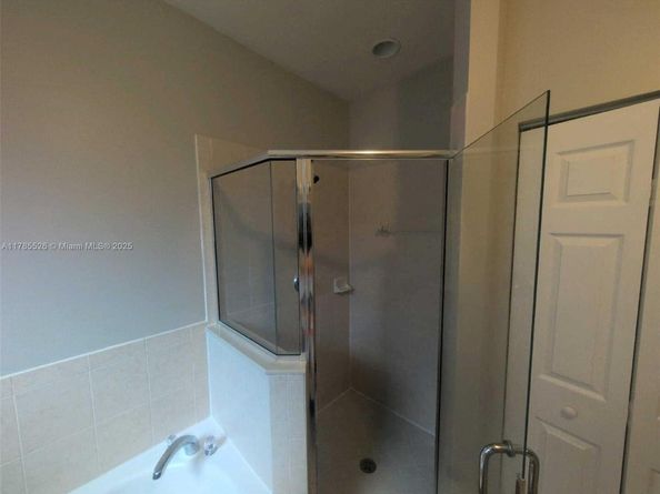 146 NE 36th Ter, Homestead FL 33033