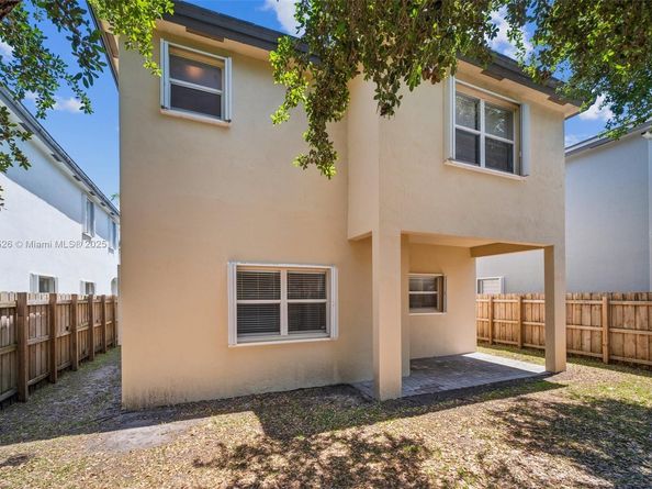146 NE 36th Ter, Homestead FL 33033