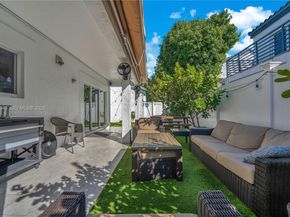 230 NE 212th St, Miami FL 33179