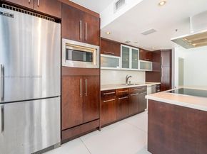 701 Brickell Key Blvd 1504, Miami FL 33131
