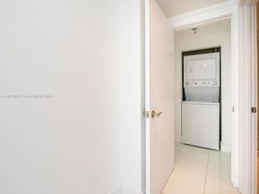 701 Brickell Key Blvd 1504, Miami FL 33131