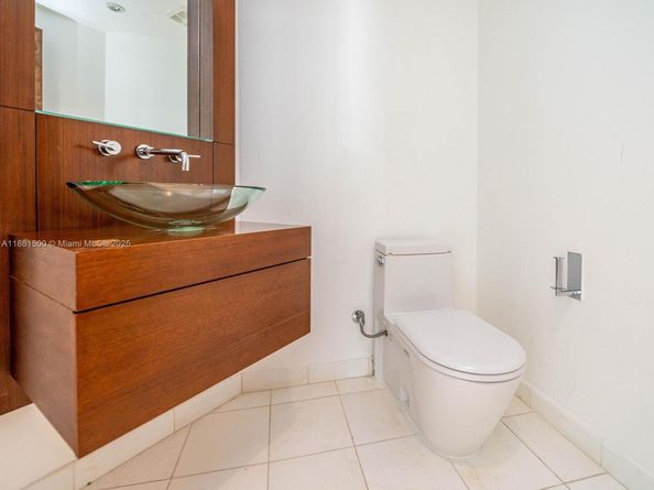 701 Brickell Key Blvd 1504, Miami FL 33131