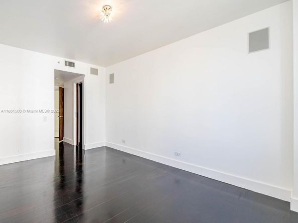701 Brickell Key Blvd 1504, Miami FL 33131