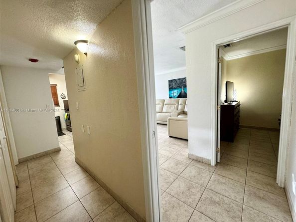 4050 NW 135th St 1511, Opa-Locka FL 33054