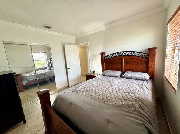 4050 NW 135th St 1511, Opa-Locka FL 33054