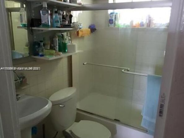 251 NW 34th Ter, Miami FL 33127