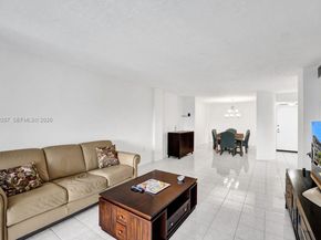 2806 N 46th Ave D637, Hollywood FL 33021