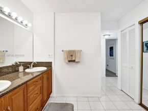 2806 N 46th Ave D637, Hollywood FL 33021
