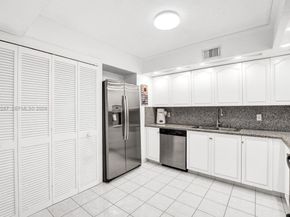 2806 N 46th Ave D637, Hollywood FL 33021