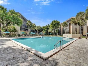 2806 N 46th Ave D637, Hollywood FL 33021
