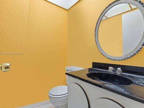 17620 Atlantic Blvd 316, Sunny Isles Beach FL 33160