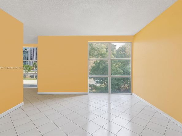 17620 Atlantic Blvd 316, Sunny Isles Beach FL 33160