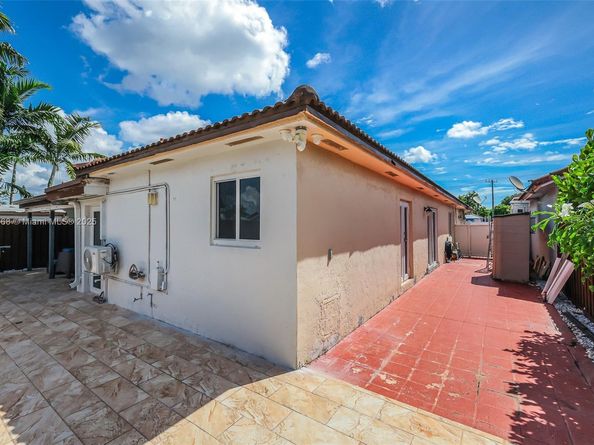 17132 SW 142nd Ct, Miami FL 33177