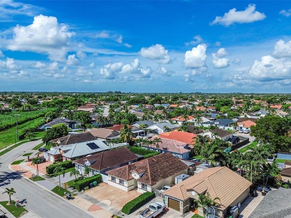 17132 SW 142nd Ct, Miami FL 33177