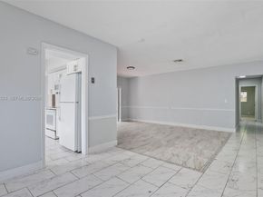 6572 SW 8th Ct, North Lauderdale FL 33068