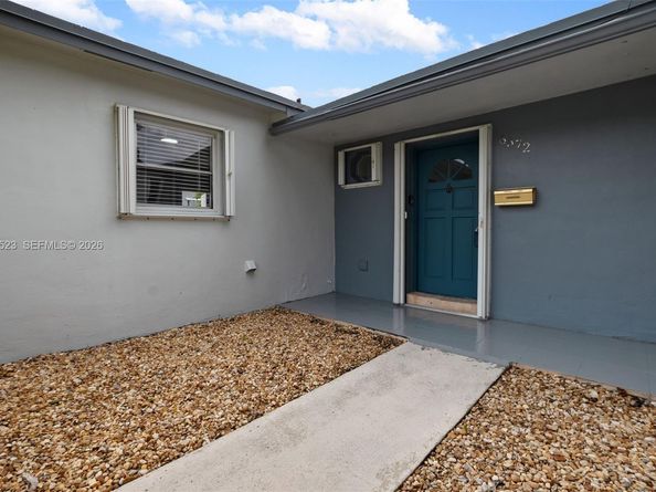 6572 SW 8th Ct, North Lauderdale FL 33068