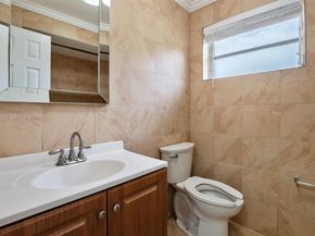 6572 SW 8th Ct, North Lauderdale FL 33068