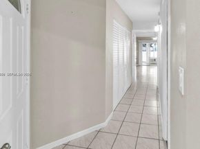 18801 NE 2nd Ave 1006, Miami FL 33179