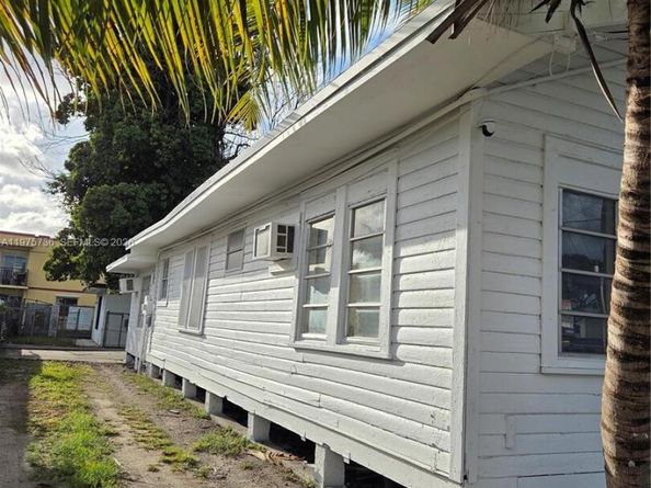 2722 NW 23rd Ave, Miami FL 33142