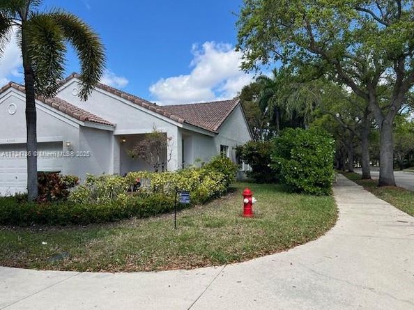 4357 Magnolia Ridge Dr, Weston FL 33331