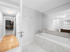 253 NE 2nd St 2503, Miami FL 33132