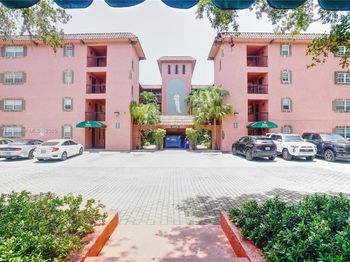 670 Tennis Club Dr